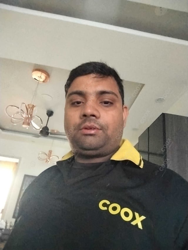 Chef from COOX at bookings. Professional cooks chefs at home