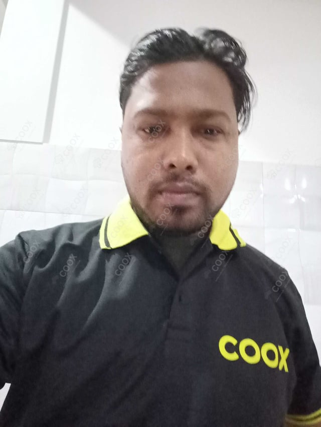 Chef from COOX at bookings. Professional cooks chefs at home