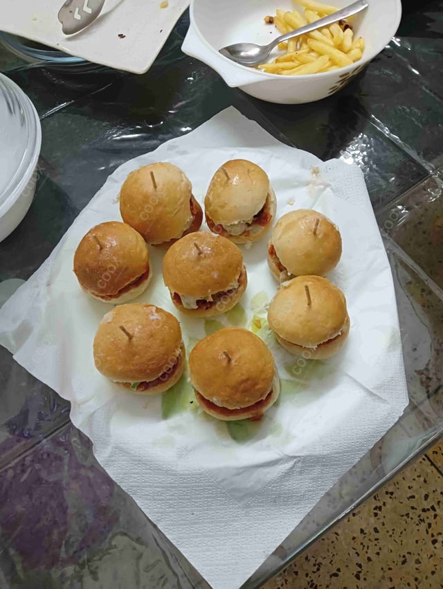 Delicious Mini Veg Burgers prepared by COOX