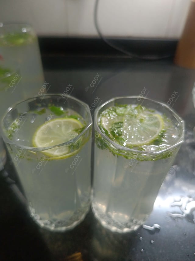 Delicious Virgin Mojito prepared by COOX