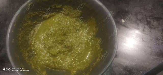 Delicious Green Chutney prepared by COOX