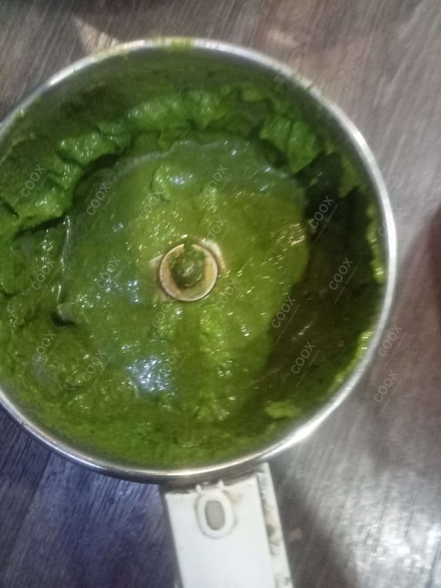 Delicious Green Chutney prepared by COOX