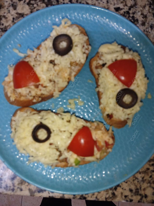 Delicious Tomato Mushroom Bruschetta prepared by COOX