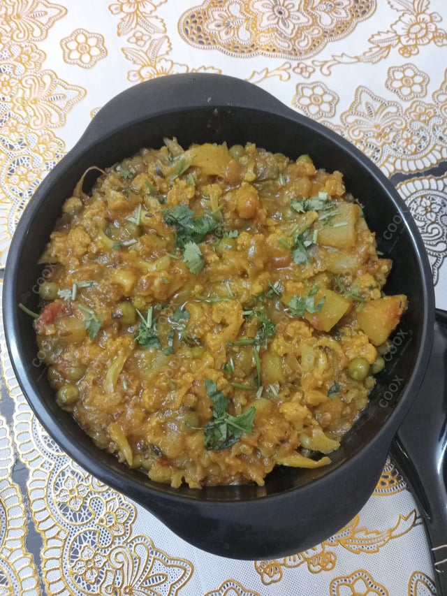 Delicious Aloo Gobhi prepared by COOX