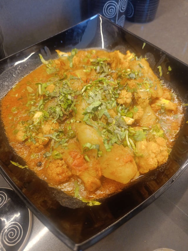 Delicious Aloo Gobhi prepared by COOX