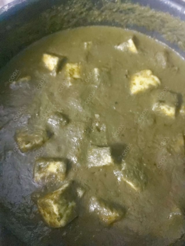 Delicious Palak Paneer prepared by COOX