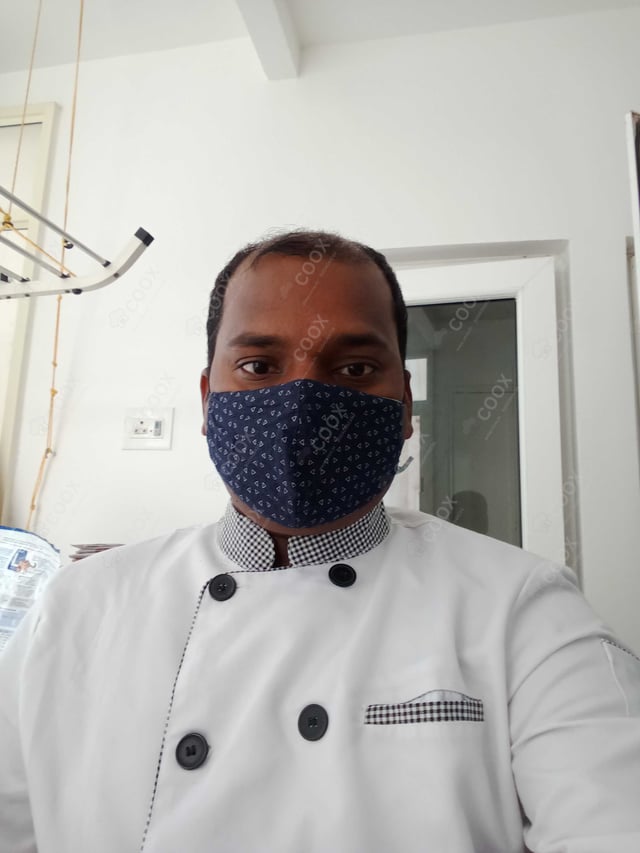 Chef from COOX at bookings. Professional cooks chefs at home