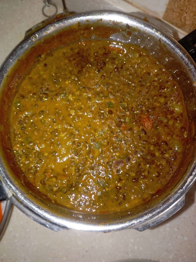 Delicious Dal Makhni prepared by COOX