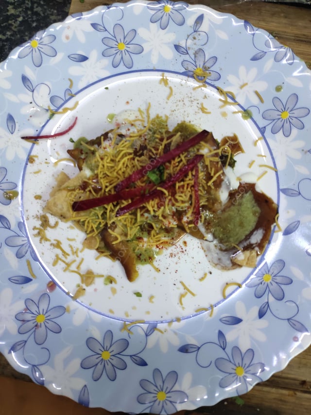 Delicious Palak Papdi Chaat prepared by COOX