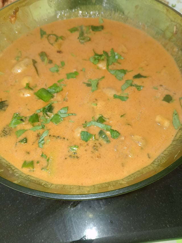 Delicious Red Thai Chicken Curry prepared by COOX