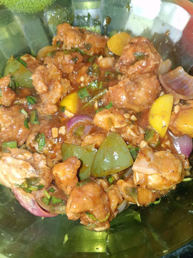 Delicious Thai Basil Chicken prepared by COOX