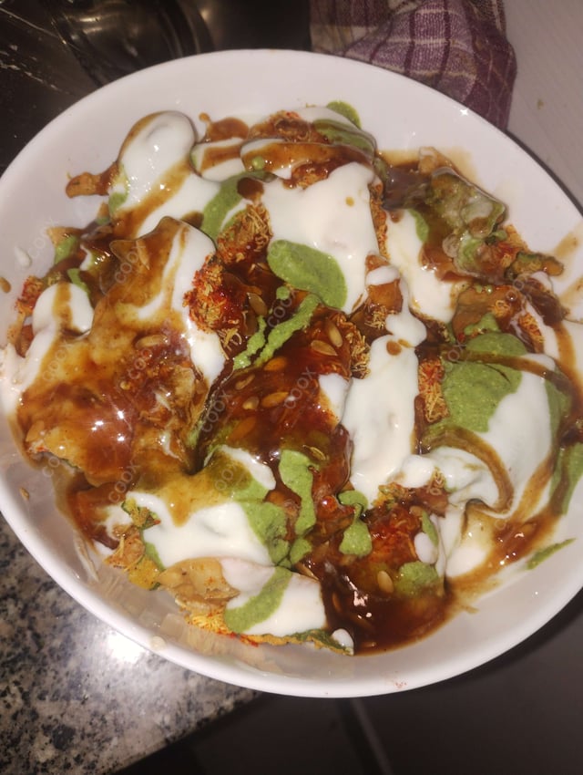 Delicious Palak Papdi Chaat prepared by COOX