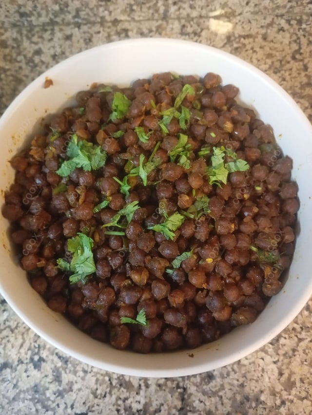 Delicious Kala Chana (Dry) prepared by COOX