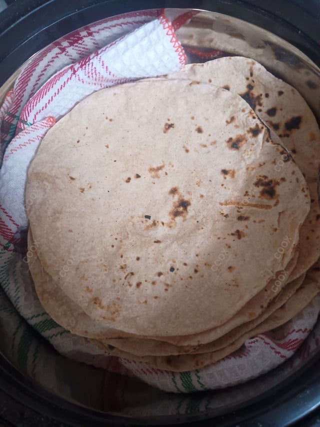 Delicious Tawa Rotis prepared by COOX