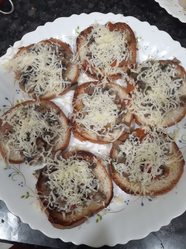 Delicious Tomato Mushroom Bruschetta prepared by COOX