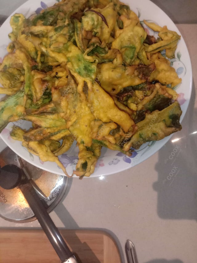 Delicious Palak Papdi Chaat prepared by COOX