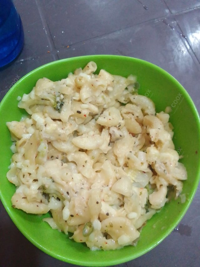 Delicious Mac and Cheese prepared by COOX