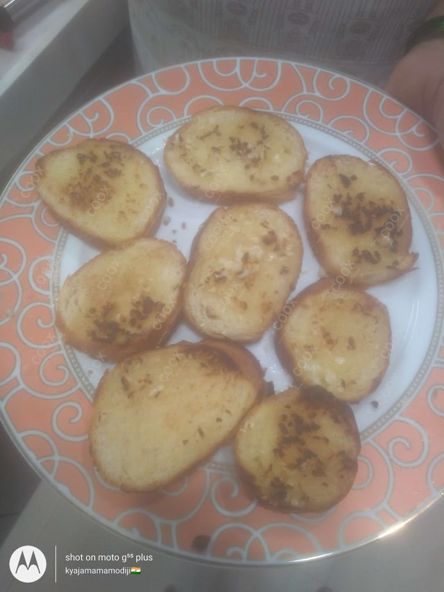 Delicious Garlic Bread with Cheese prepared by COOX