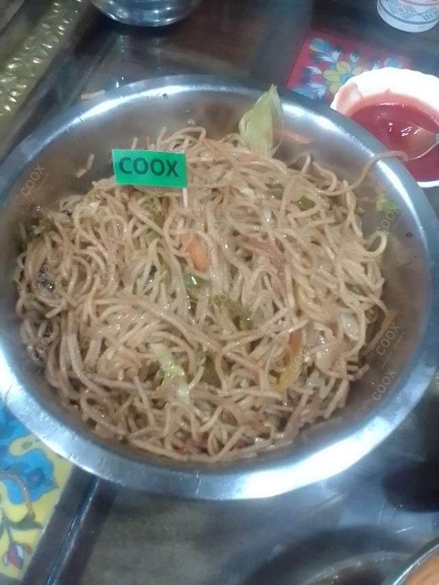 Delicious Veg Hakka Noodles prepared by COOX