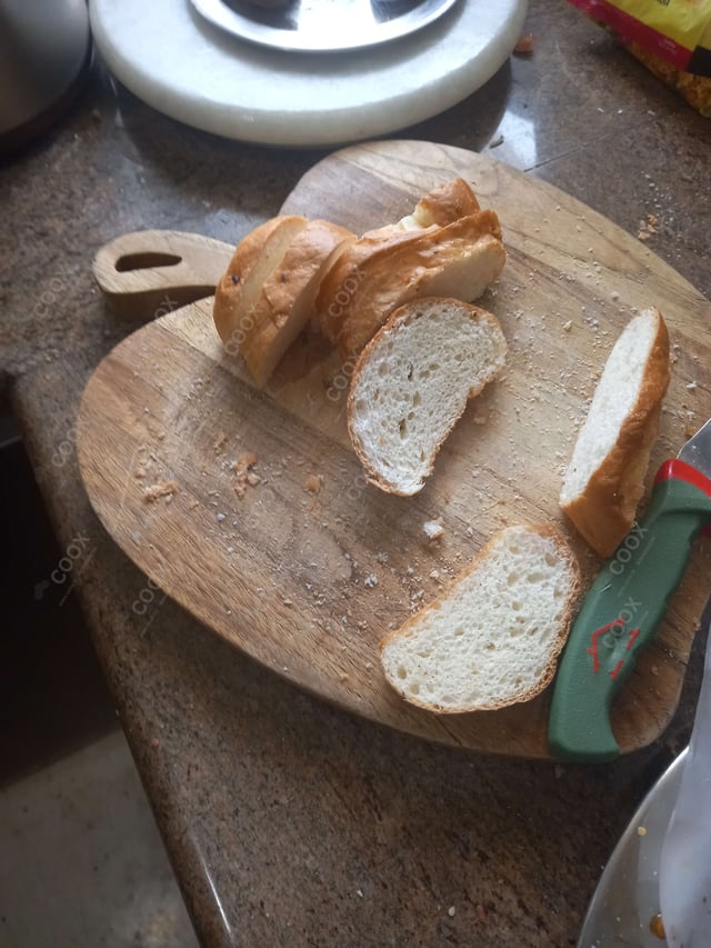 Delicious Garlic Bread with Cheese prepared by COOX