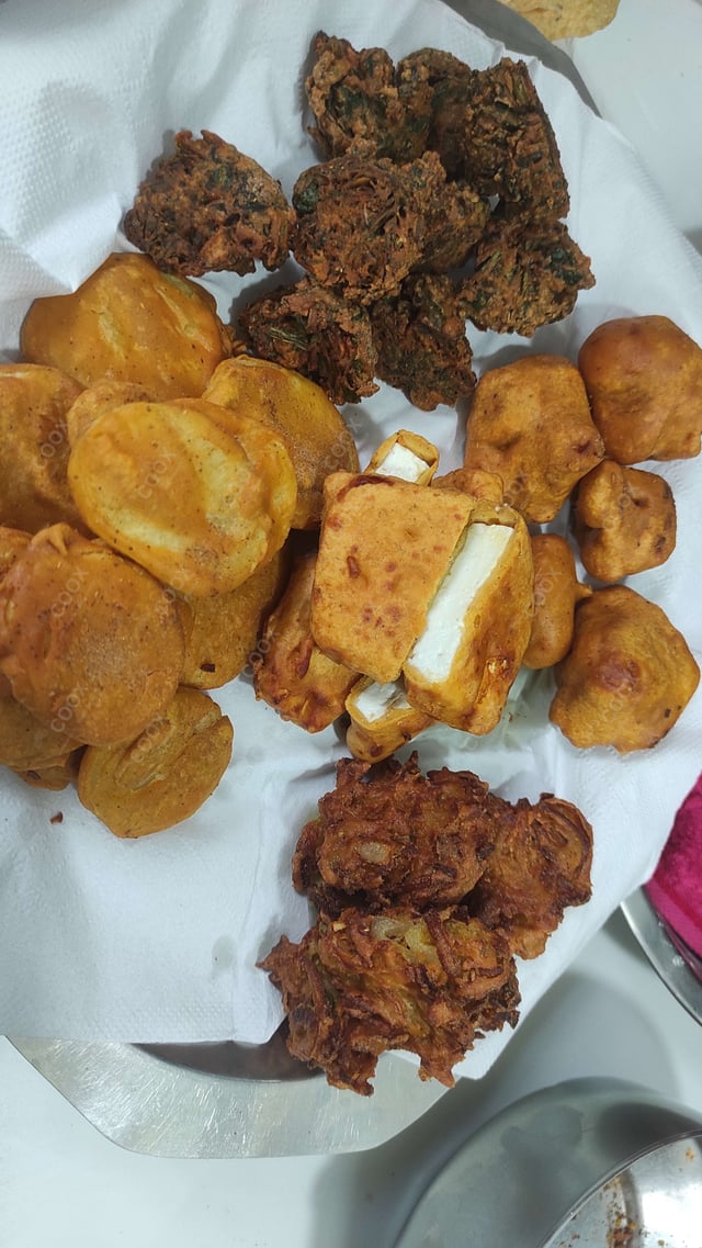 Delicious Mix Pakode prepared by COOX