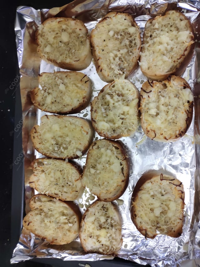 Delicious Garlic Bread with Cheese prepared by COOX