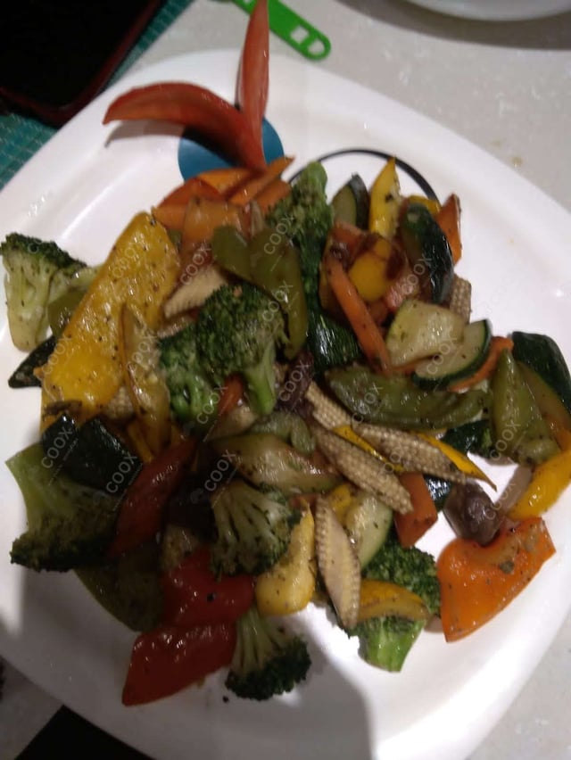 Delicious Grilled Vegetables prepared by COOX