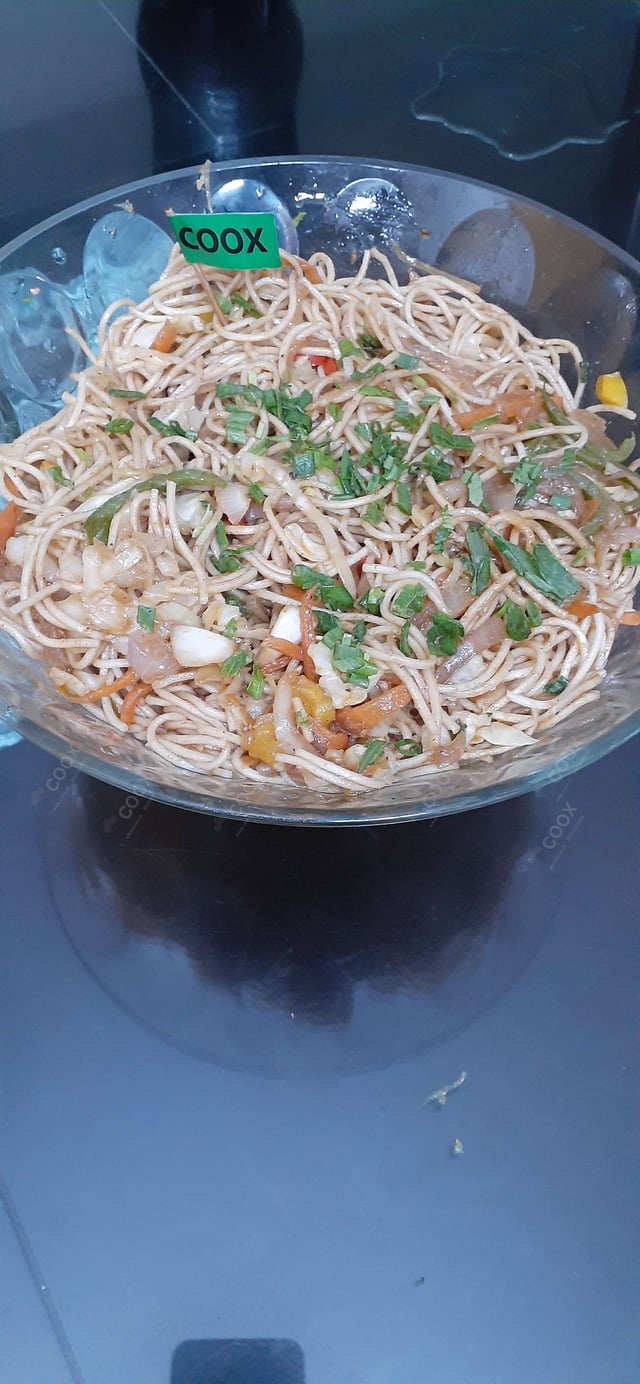 Delicious Chilly Garlic Noodles prepared by COOX