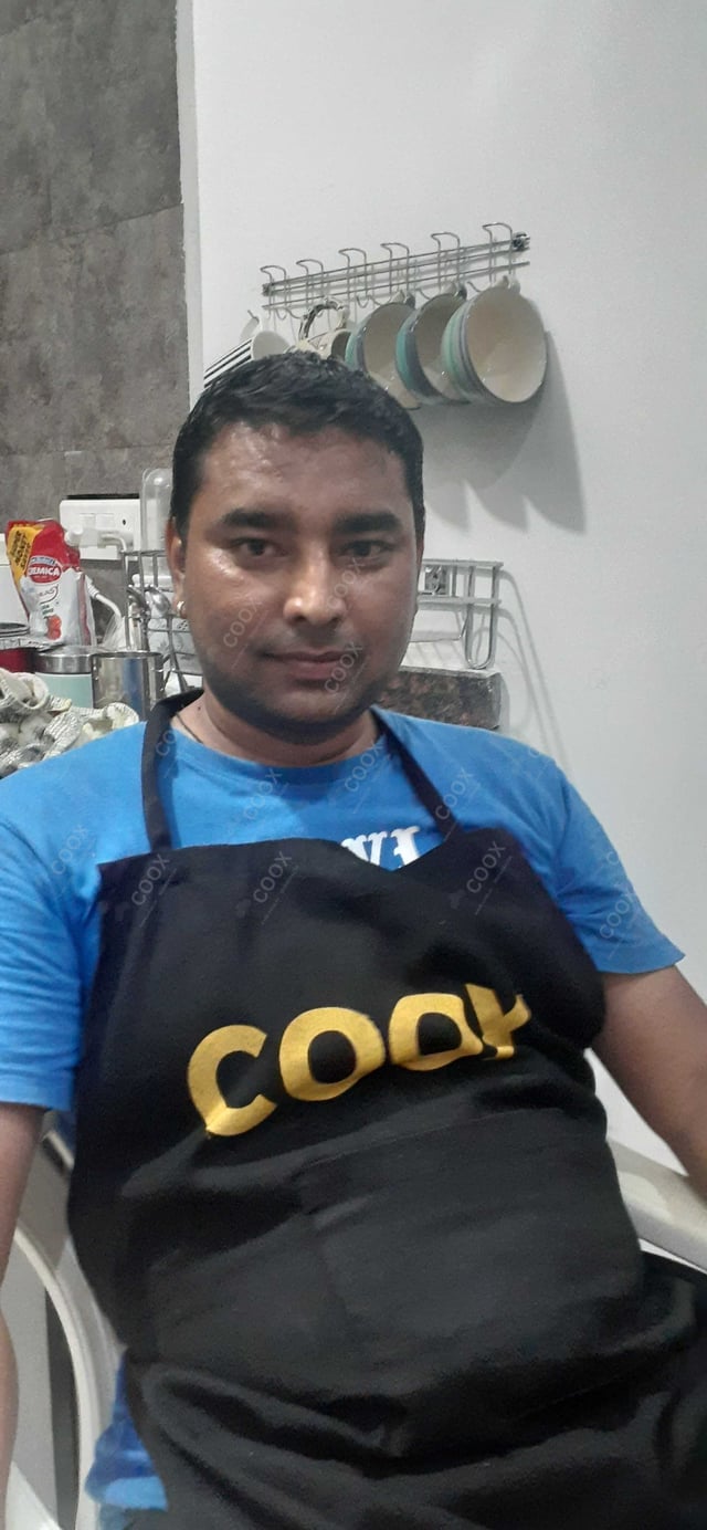 Chef from COOX at bookings. Professional cooks chefs at home