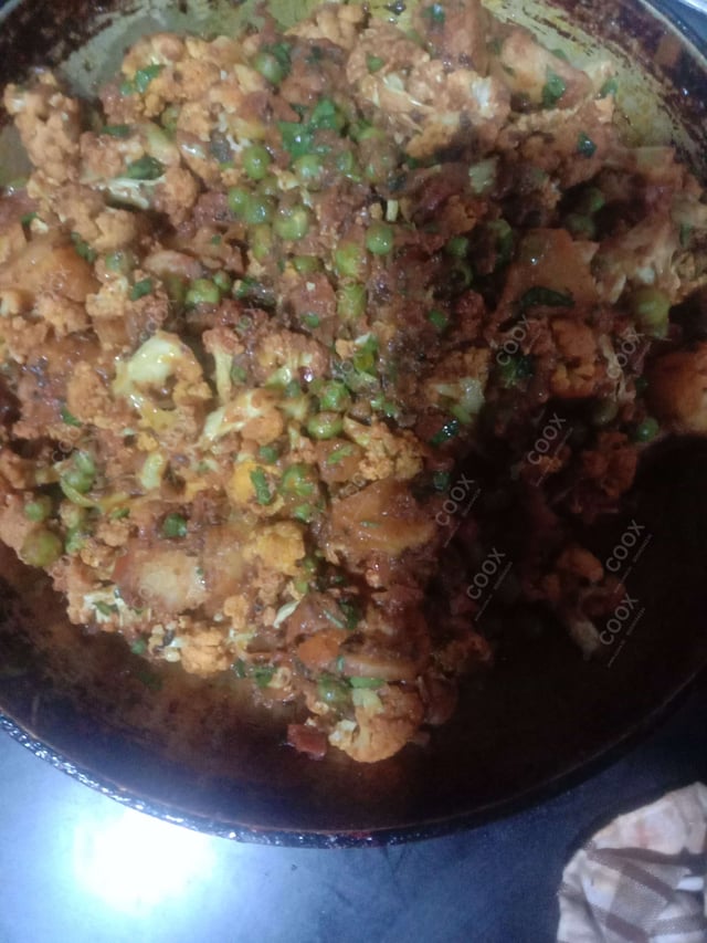 Delicious Aloo Gobhi prepared by COOX