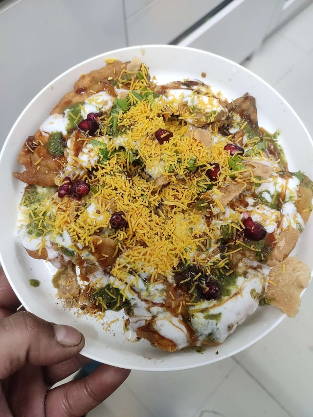 Delicious Palak Papdi Chaat prepared by COOX